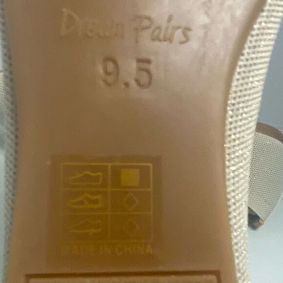 DREAM PAIRS Women’s Flats Slip On Gold Shoes Pointed Toe Size 9.5 New With Tags - Picture 8 of 10